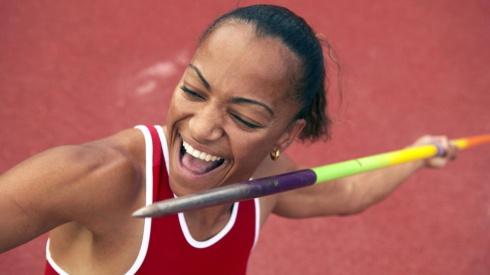 成都教师招聘考生跑步入场，校方称多场面会匆忙，成都教室招聘